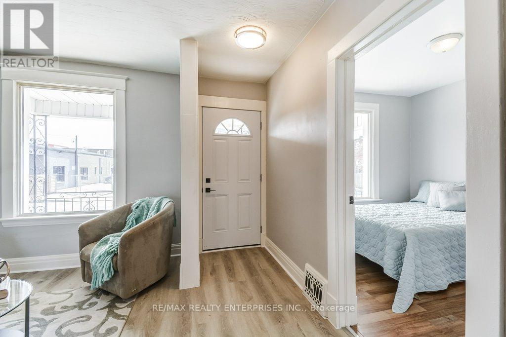 Photo 24 of 1039 5 Cannon Street E, Hamilton ON
