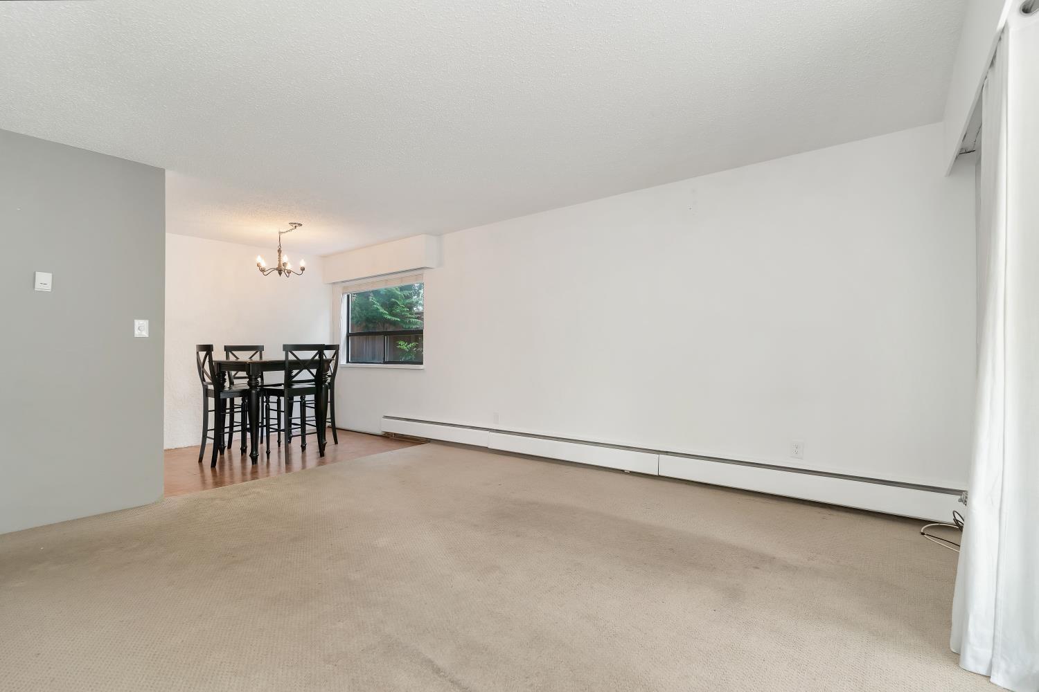 Photo 4 of 105 1330 Martin Street, White Rock BC