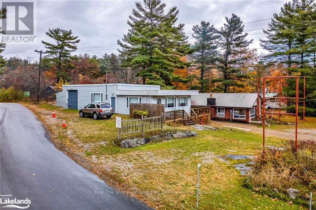 2512 HONEY HARBOUR ROAD