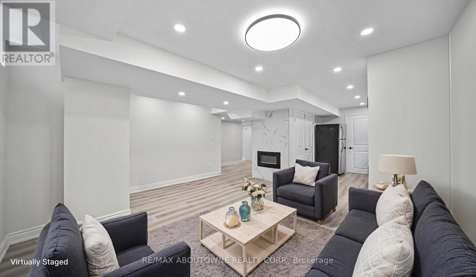 Photo 13 of Lower 341 Ironside Drive, Oakville ON