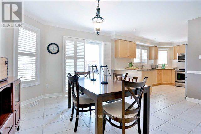 Photo 2 of 2491 Logan Avenue, Oakville ON