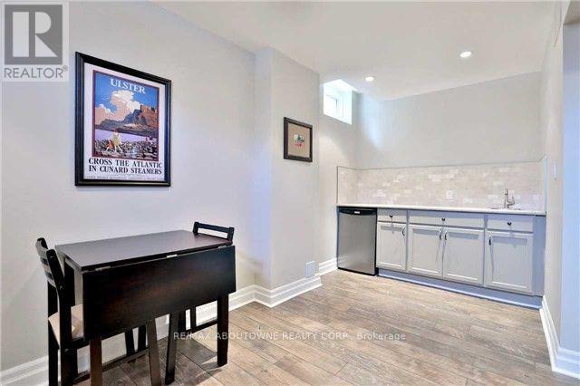 Photo 9 of 2491 Logan Avenue, Oakville ON