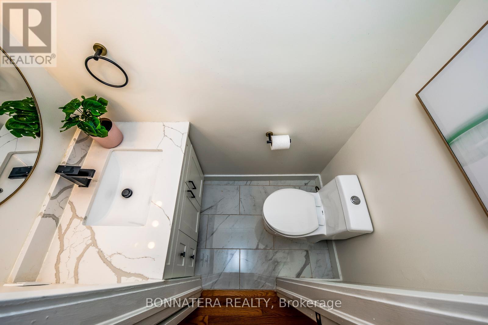 Photo 14 of 475 Underwood Crescent, Oakville ON