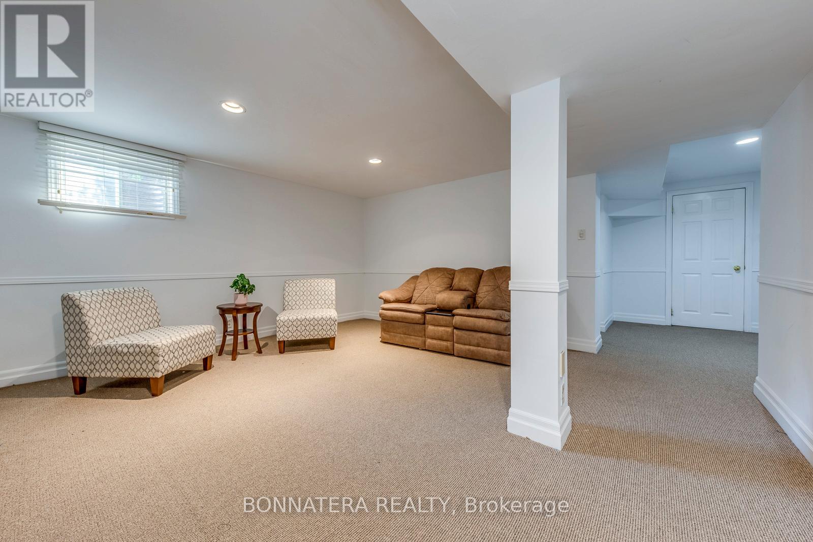 Photo 23 of 475 Underwood Crescent, Oakville ON