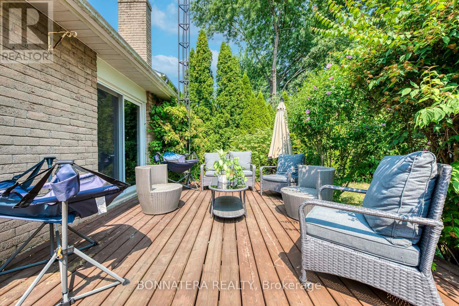 Photo 27 of 475 Underwood Crescent, Oakville ON