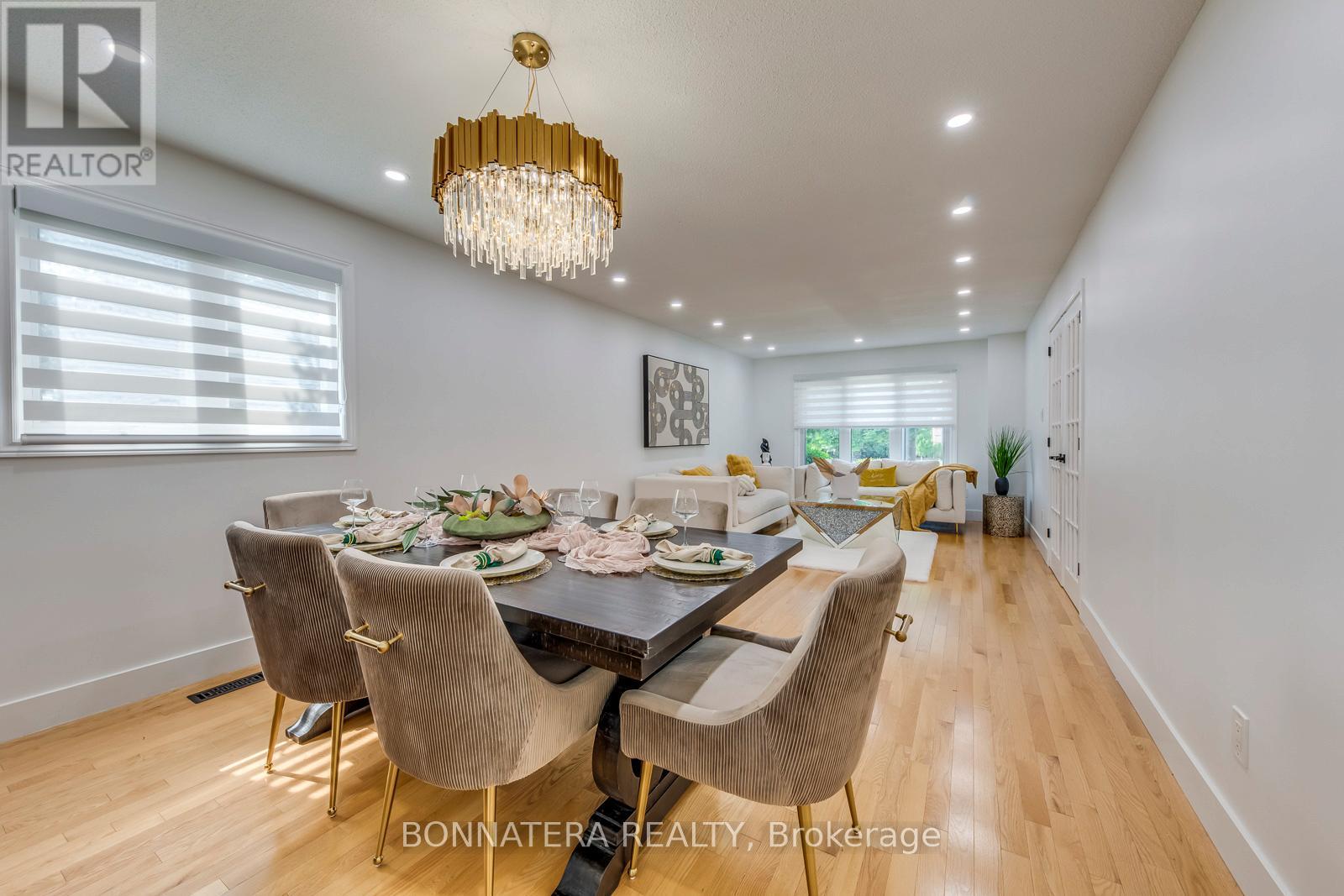 Photo 5 of 475 Underwood Crescent, Oakville ON