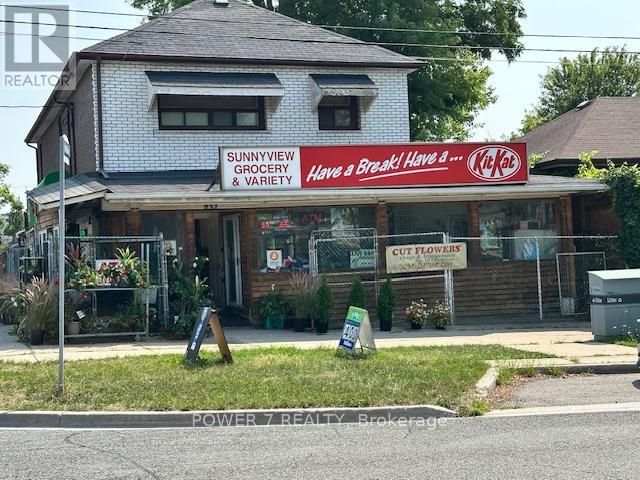 Photo 15 of 237 Park Lawn Road, Toronto ON