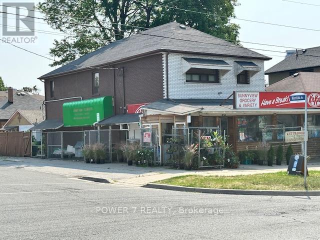Photo 17 of 237 Park Lawn Road, Toronto ON