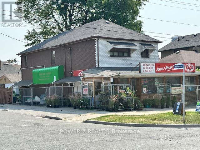 Photo 13 of 237 Park Lawn Road, Toronto ON