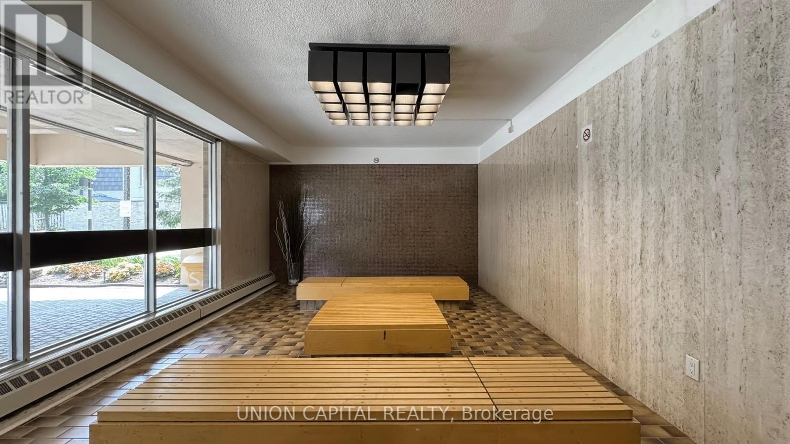 Photo 2 of 913 31 Four Winds Drive, Toronto ON