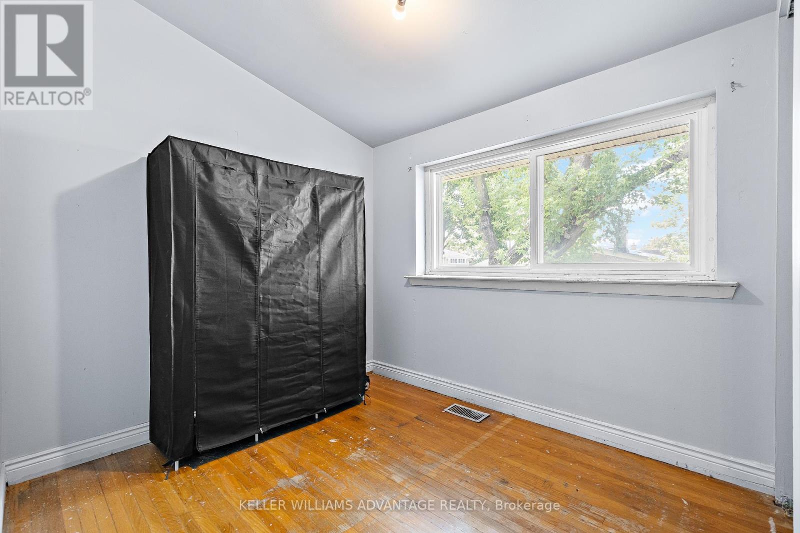 Photo 14 of 1 10 Sentinel Road, Toronto ON