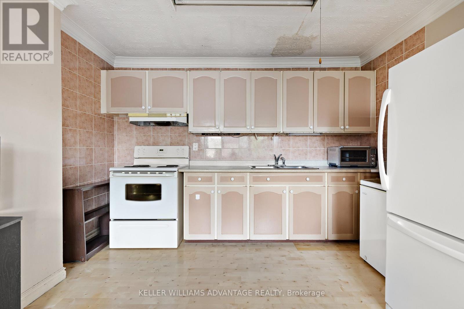 Photo 7 of 1 10 Sentinel Road, Toronto ON