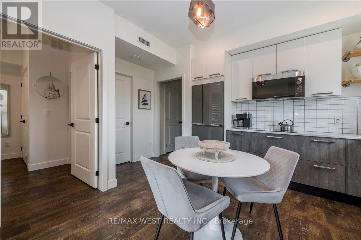 Photo 32 of 301 12 Beckwith Lane, Blue Mountains ON