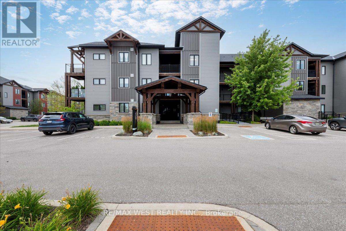 Photo 1 of 301 12 Beckwith Lane, Blue Mountains ON