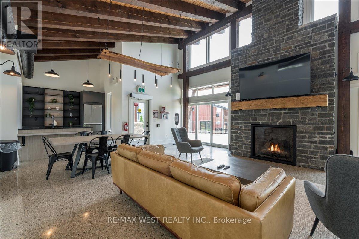 Photo 15 of 301 12 Beckwith Lane, Blue Mountains ON