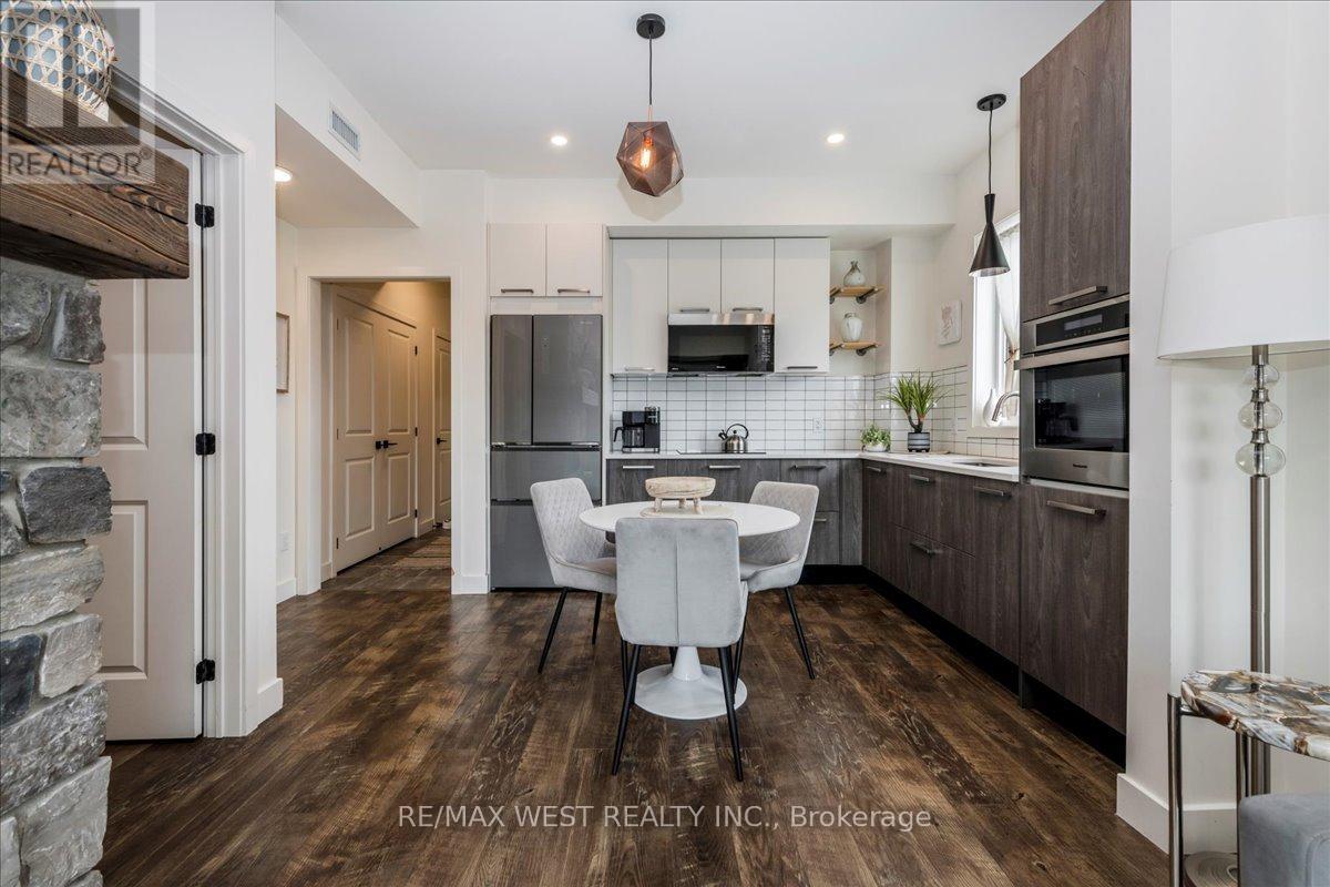 Photo 11 of 301 12 Beckwith Lane, Blue Mountains ON