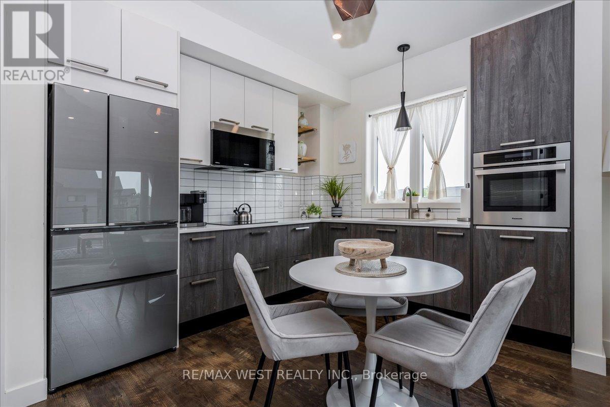 Photo 22 of 301 12 Beckwith Lane, Blue Mountains ON