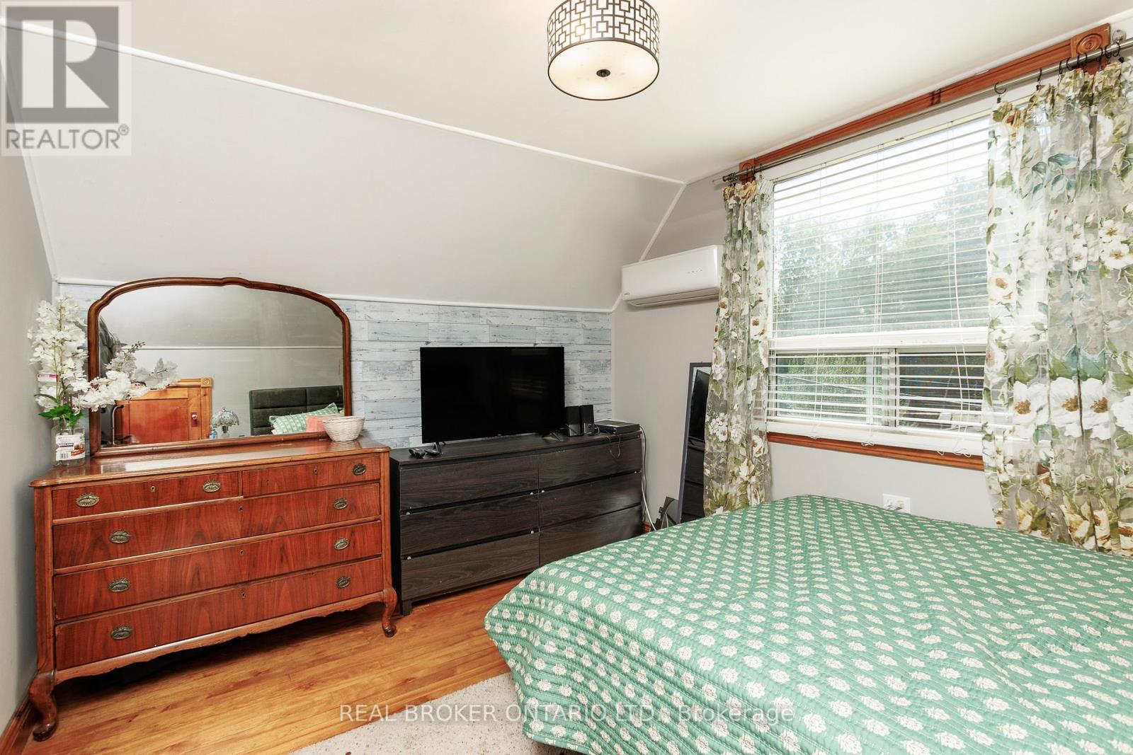 Photo 22 of 127 Elmore Street, Trent Hills ON