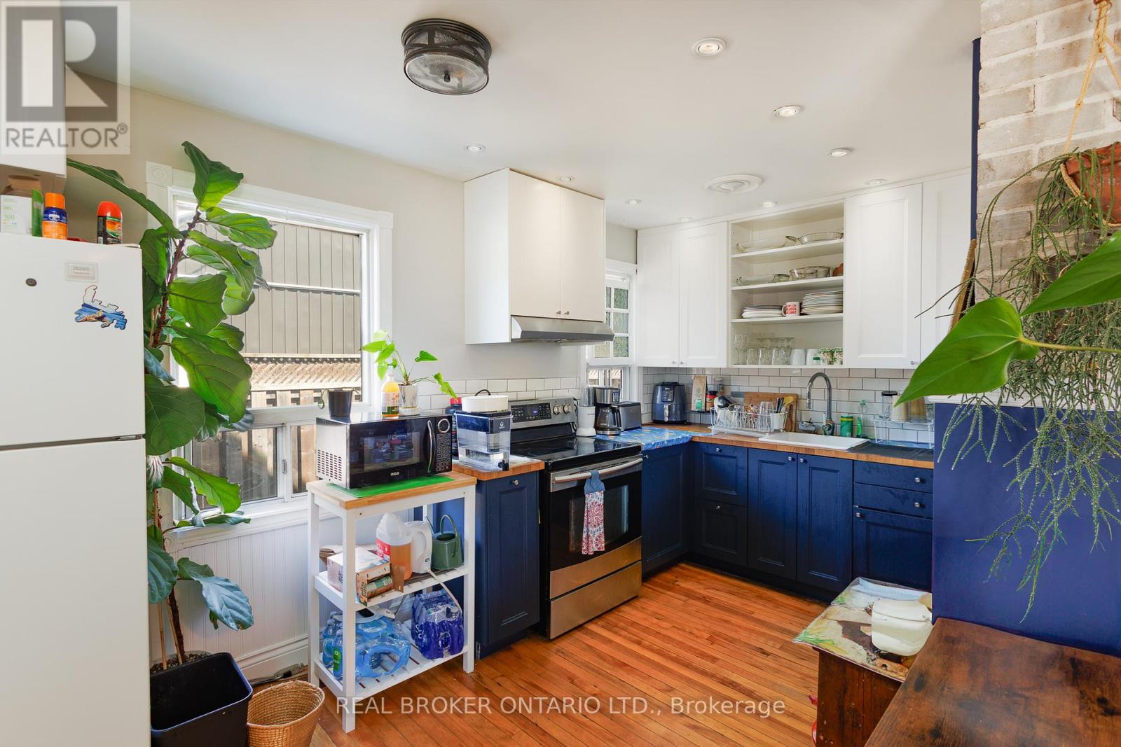 Photo 3 of 127 Elmore Street, Trent Hills ON