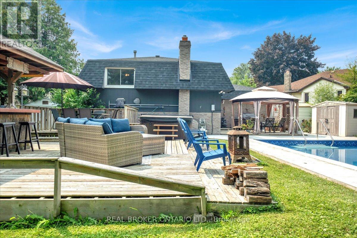 Photo 40 of 51 Southglen Road, Brantford ON