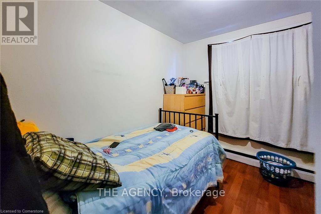 Photo 16 of 640 Fountain Street N, Cambridge ON