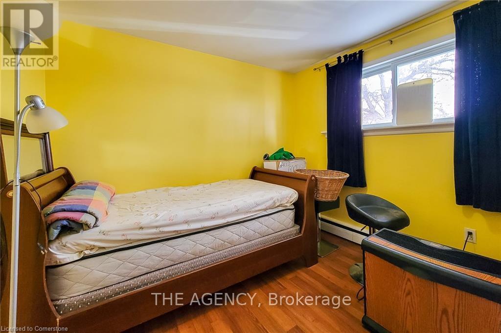 Photo 18 of 640 Fountain Street N, Cambridge ON