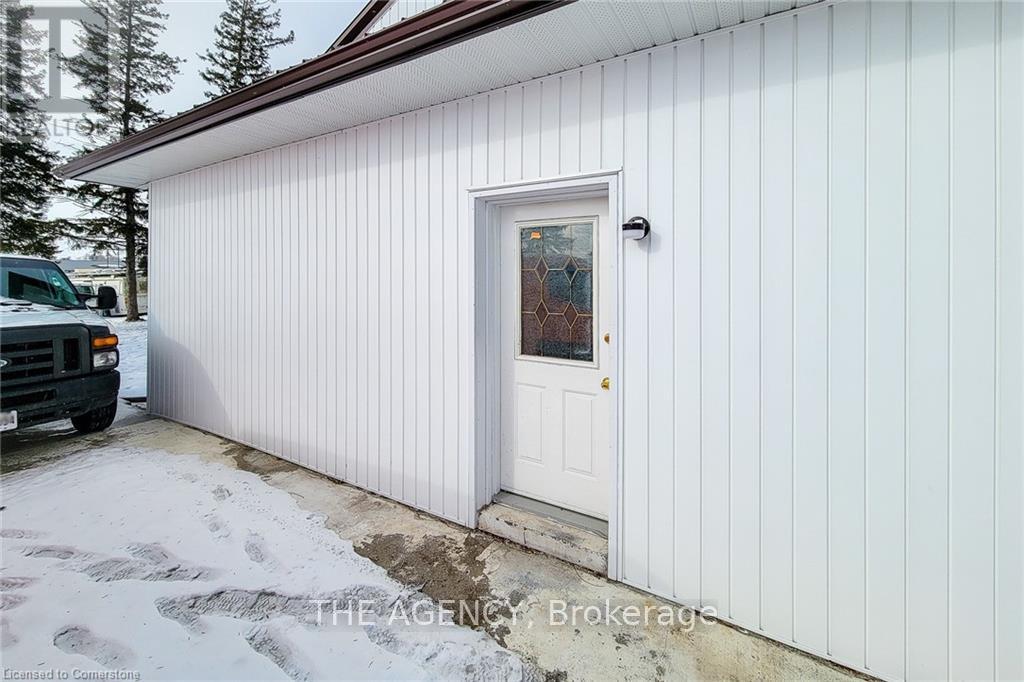 Photo 21 of 640 Fountain Street N, Cambridge ON