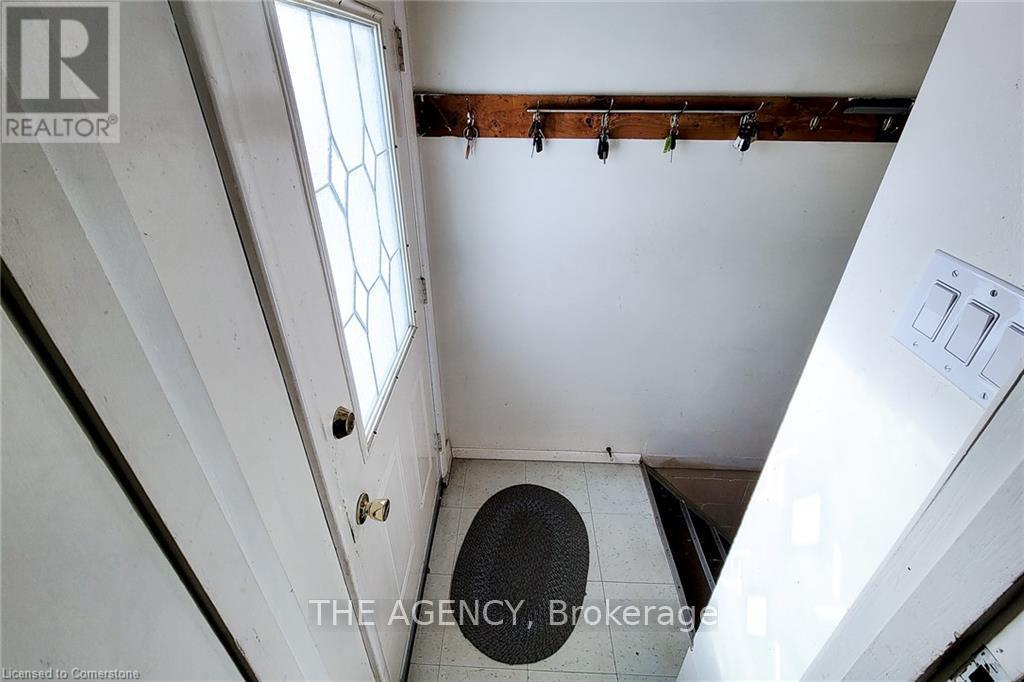 Photo 22 of 640 Fountain Street N, Cambridge ON
