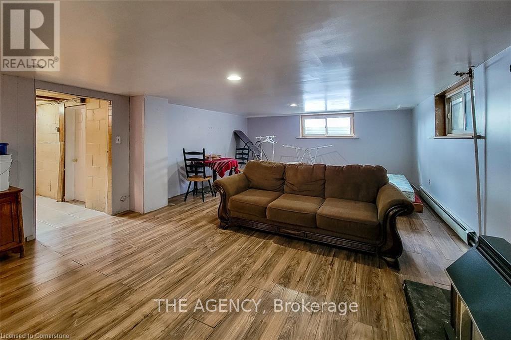 Photo 28 of 640 Fountain Street N, Cambridge ON