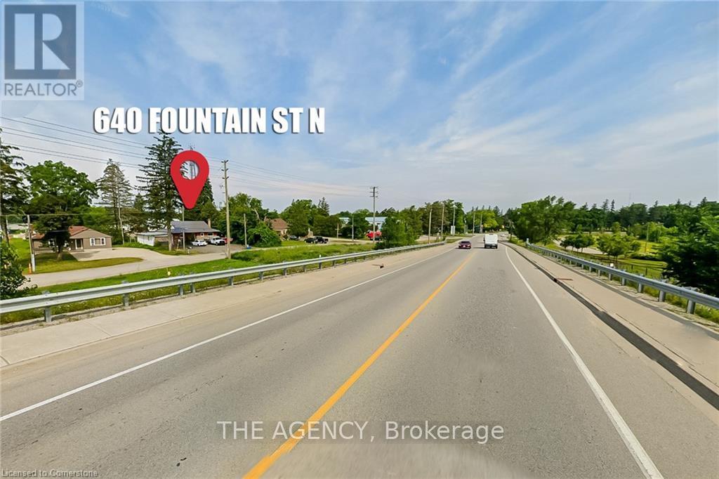 Photo 3 of 640 Fountain Street N, Cambridge ON