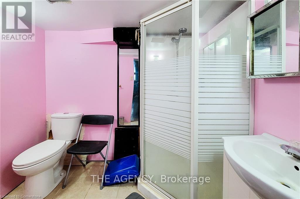 Photo 30 of 640 Fountain Street N, Cambridge ON