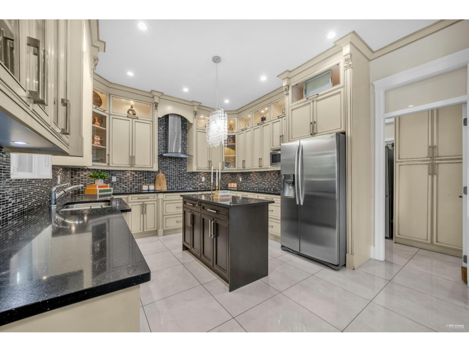 Photo 8 of 14490 58 Ave Avenue, Surrey BC