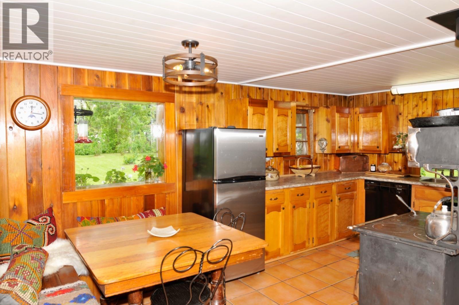 Photo 11 of 6161 Dunster Station Road, Dunster BC