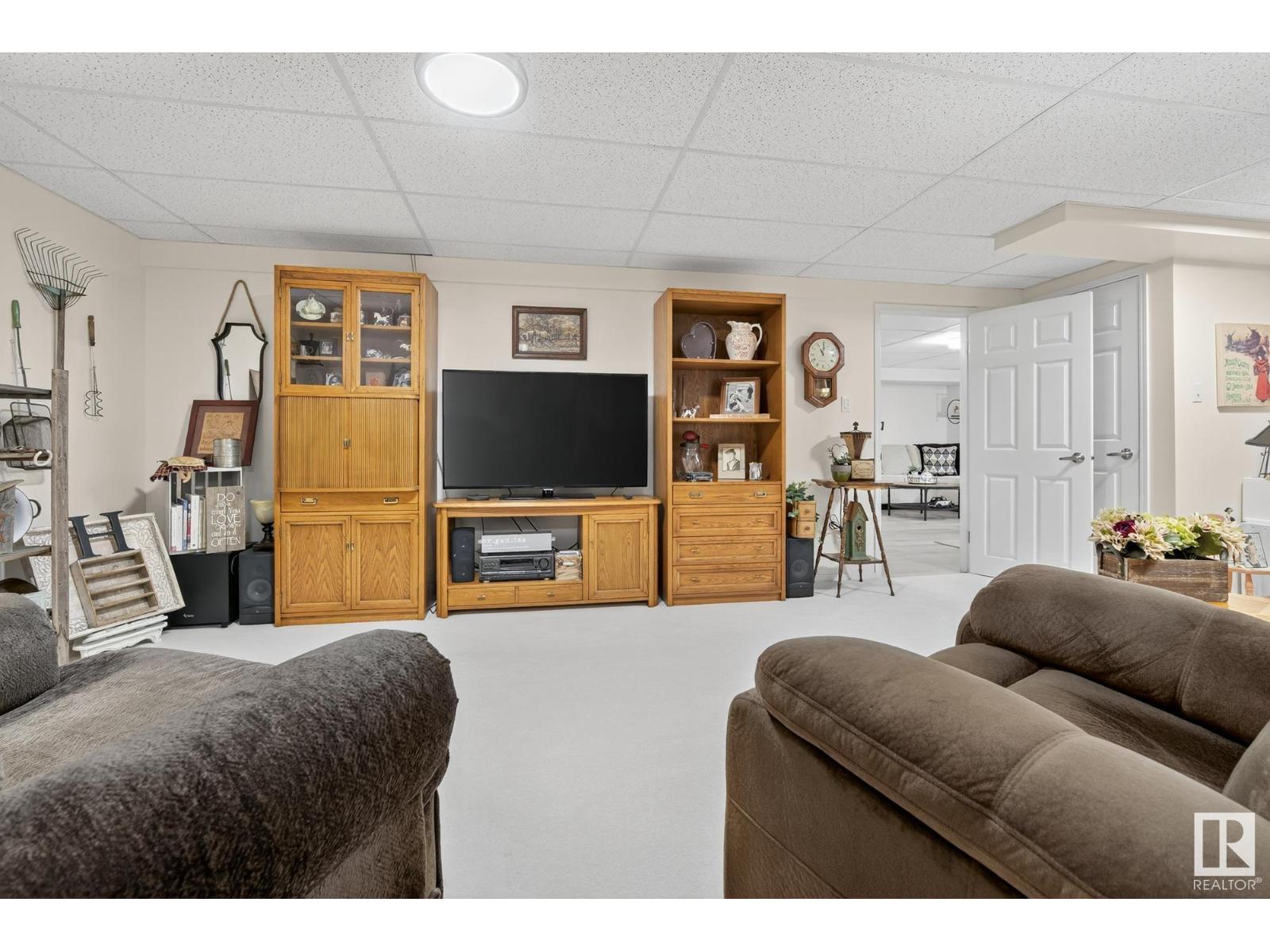 Photo 40 of 4711 25 Av Nw, Edmonton AB