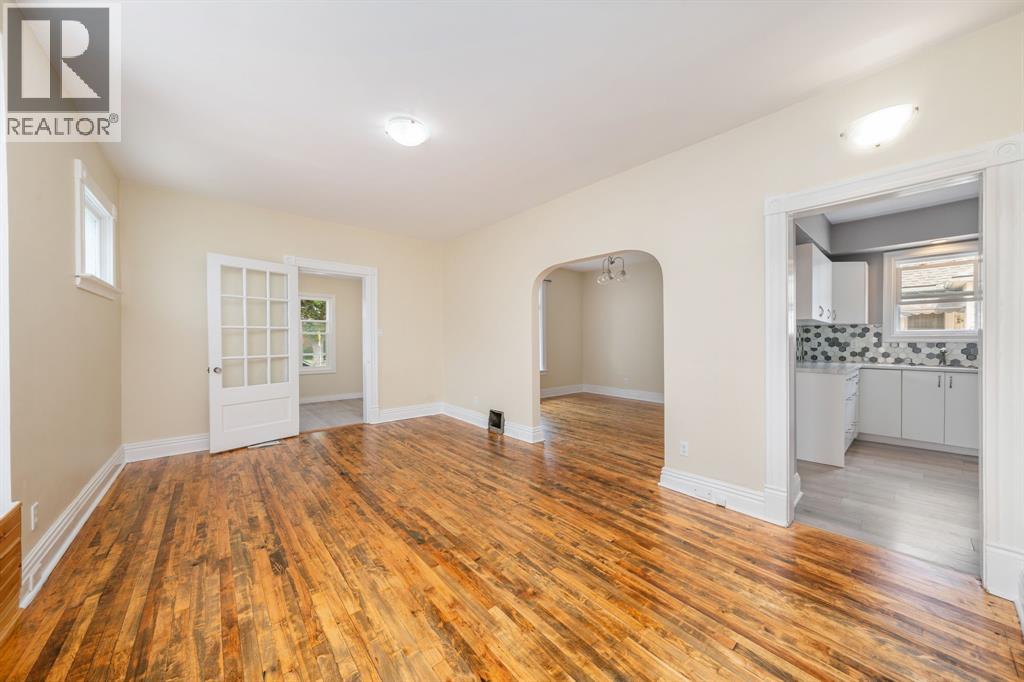Photo 10 of 266 Brock Street South, Sarnia ON