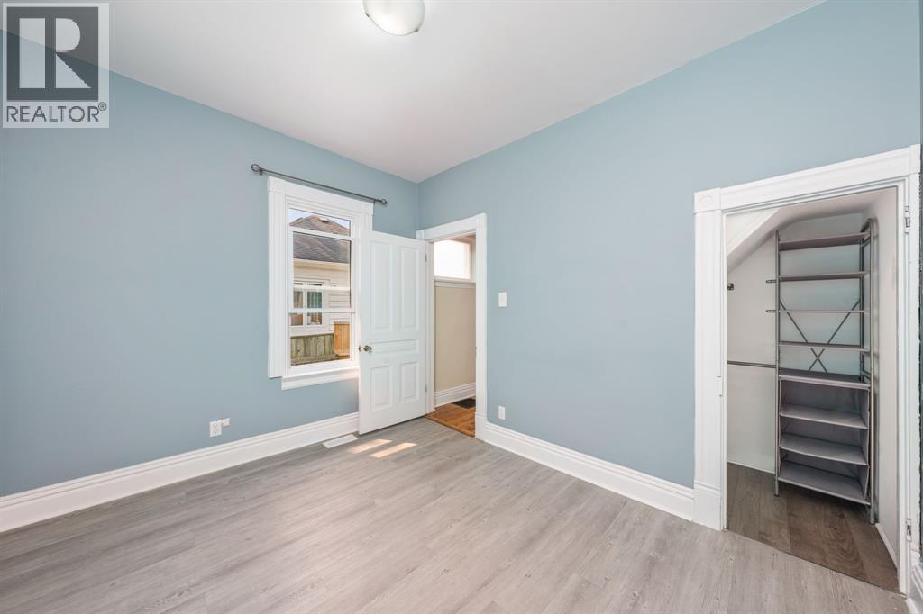 Photo 12 of 266 Brock Street South, Sarnia ON