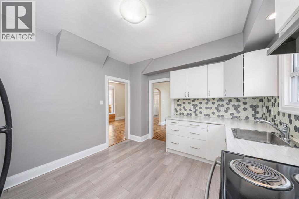 Photo 13 of 266 Brock Street South, Sarnia ON
