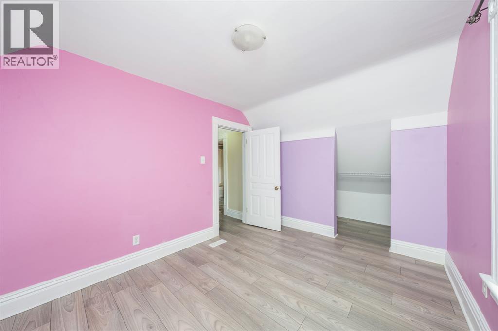 Photo 19 of 266 Brock Street South, Sarnia ON