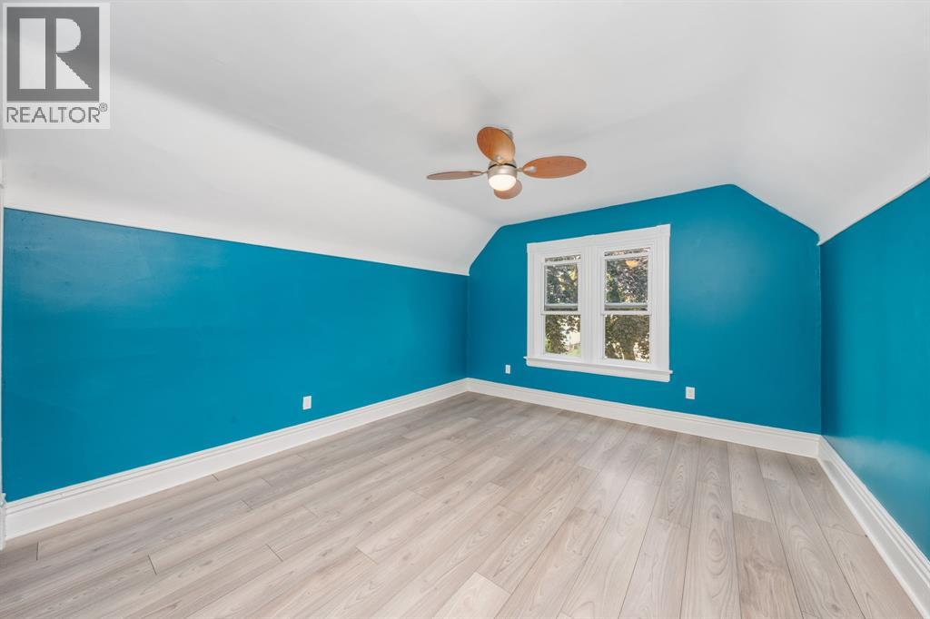Photo 20 of 266 Brock Street South, Sarnia ON