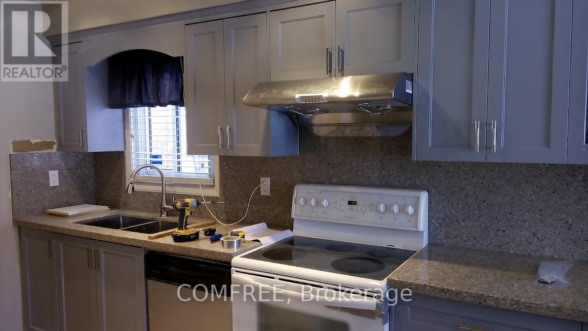 Photo 24 of 17 Ashurst Crescent, Brampton ON