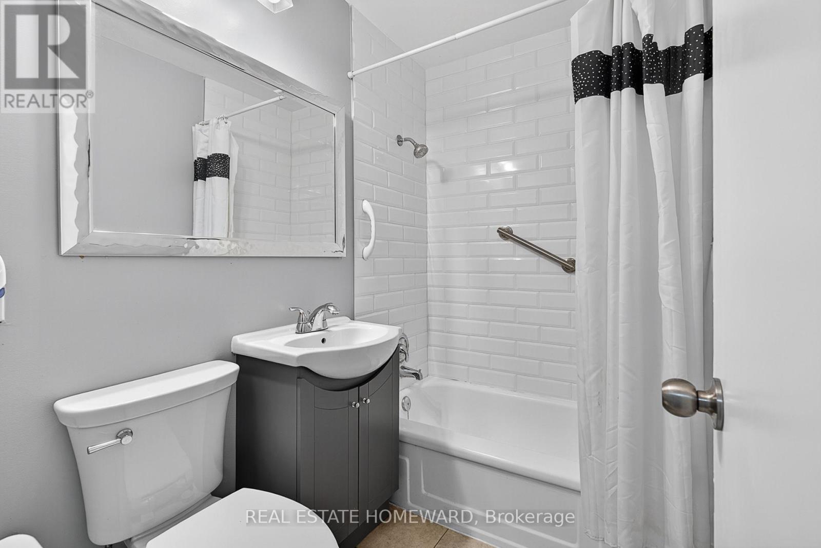 Photo 11 of 708 915 Midland Avenue, Toronto ON