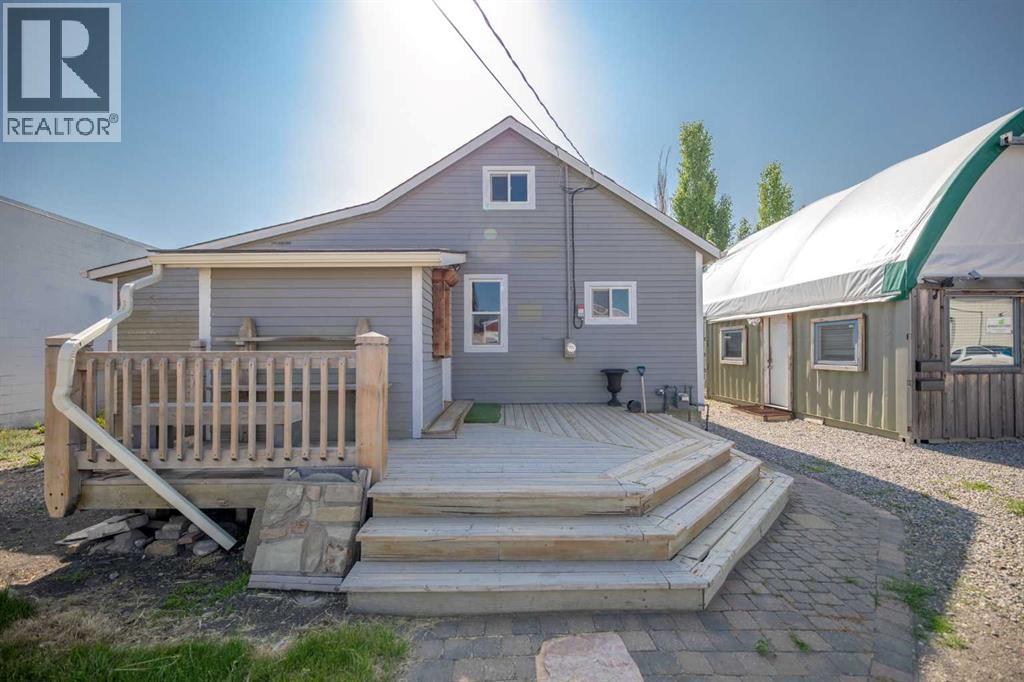 125 River Avenue, Cochrane