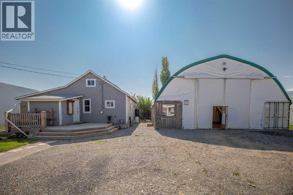 125 River Avenue, Cochrane