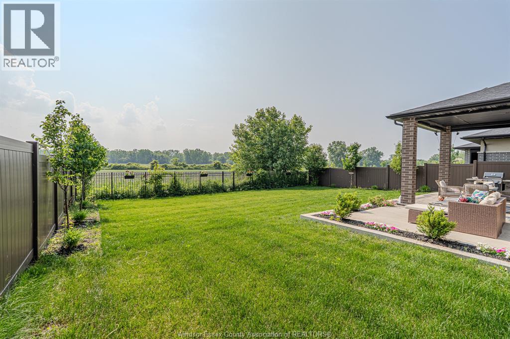 Photo 40 of 929 Chateau, Windsor ON