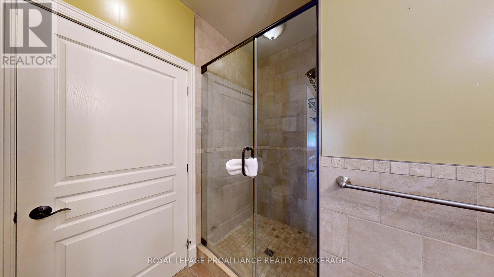 #12-6 532 10TH CONCESSION ROAD - 24
