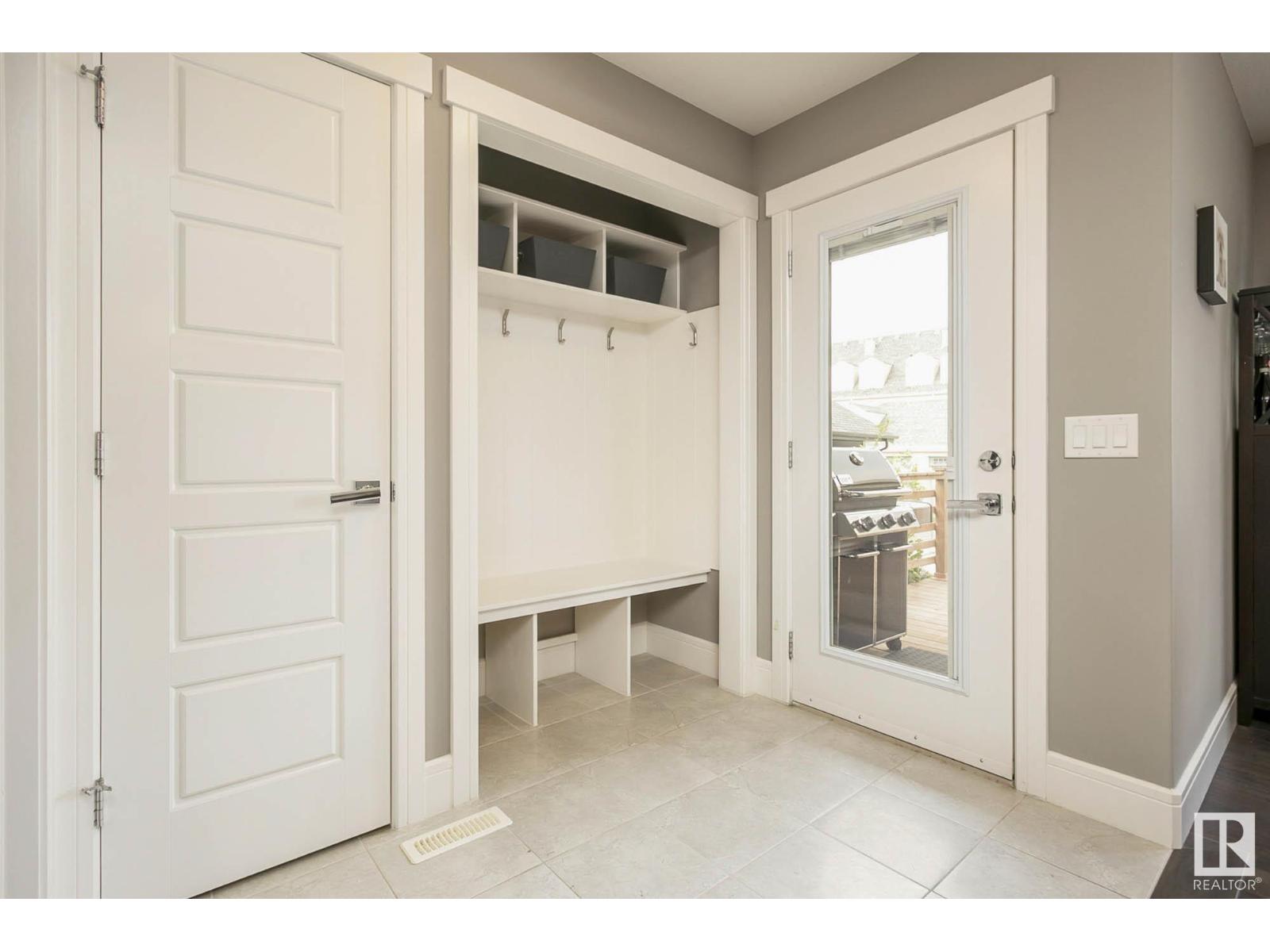 Photo 3 of 4026 Morrison Wy Nw, Edmonton AB