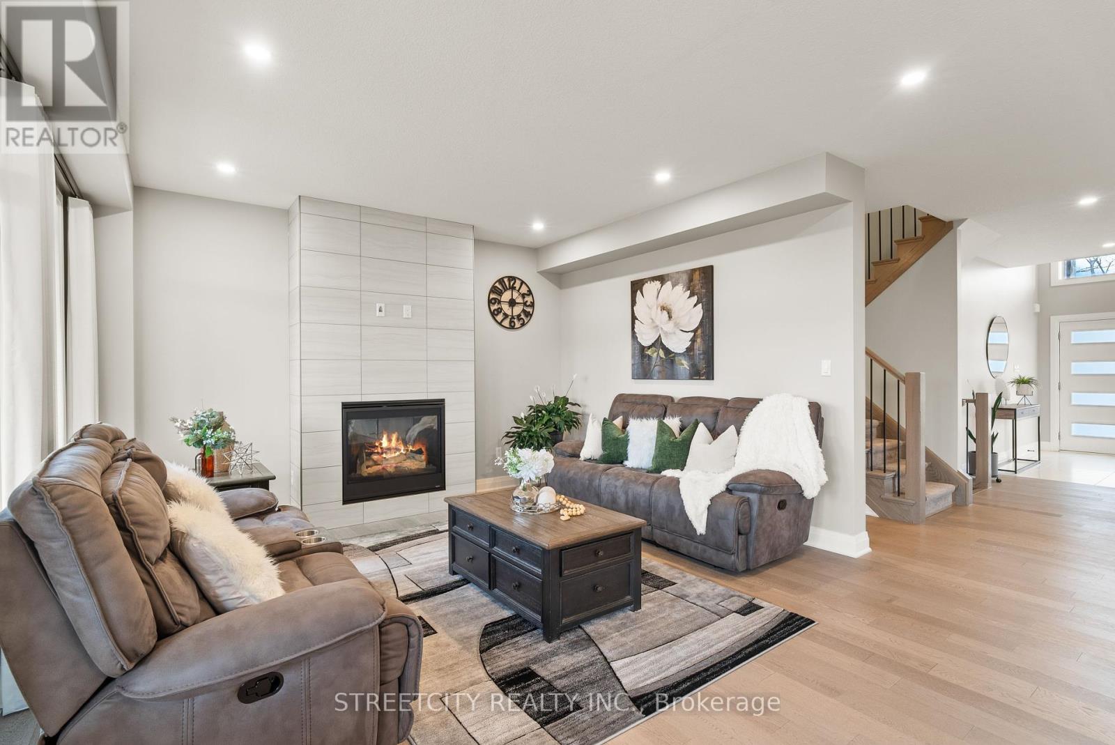 Photo 28 of 1135 Meadowlark Ridge, London South ON