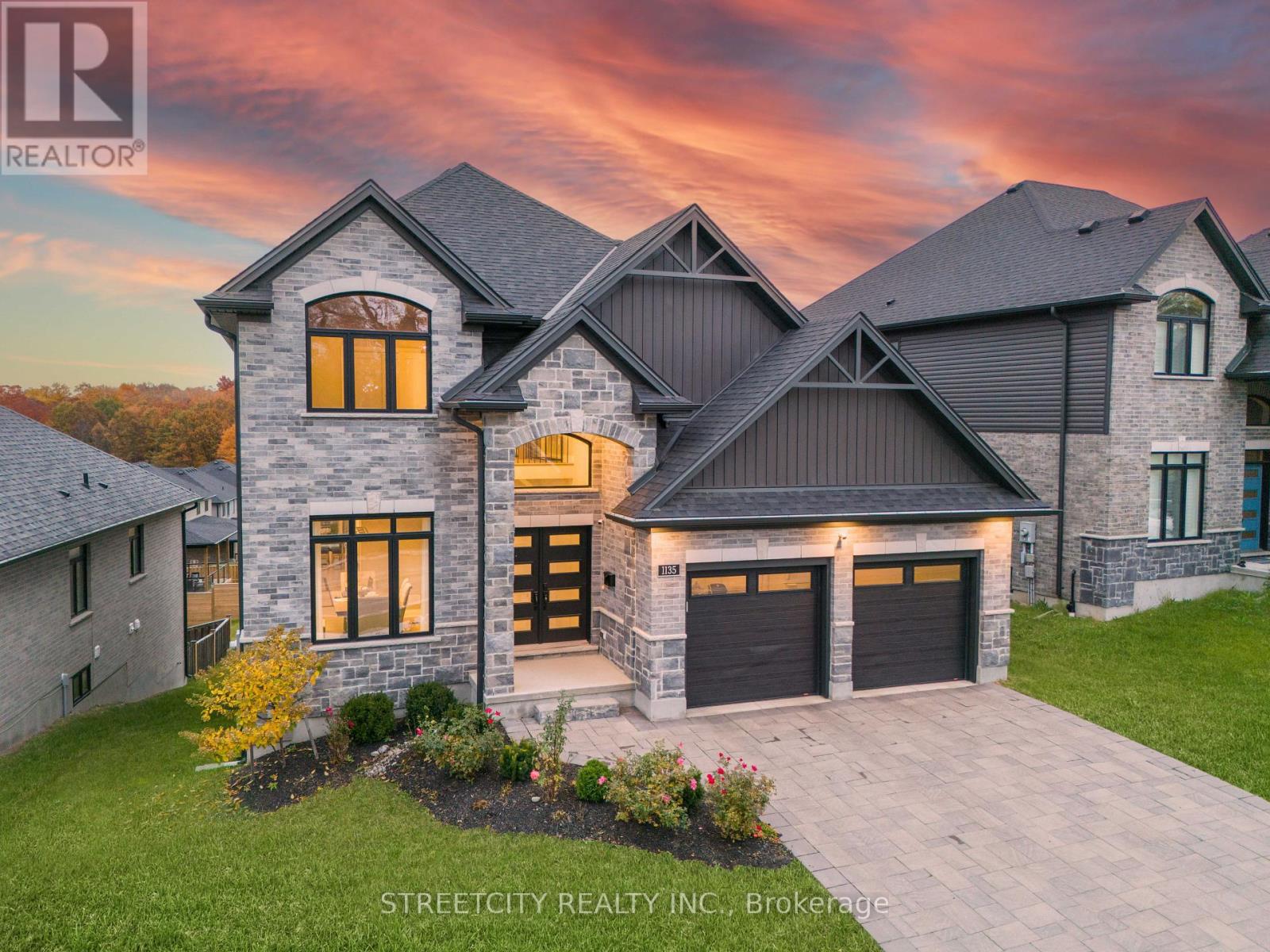 Photo 2 of 1135 Meadowlark Ridge, London South ON