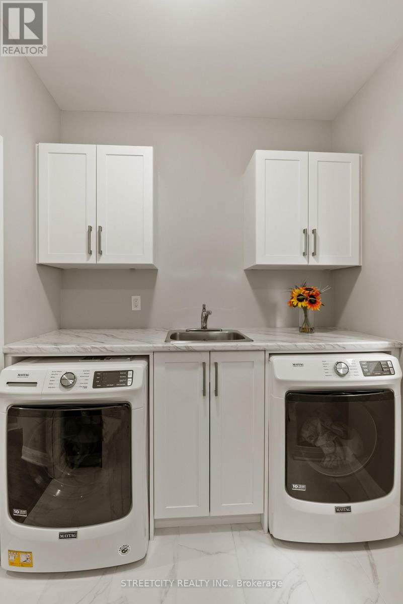 Photo 8 of 1135 Meadowlark Ridge, London South ON