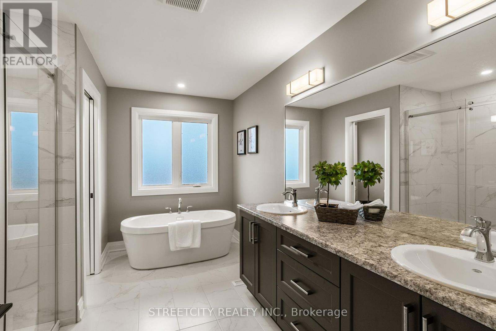 Photo 35 of 1135 Meadowlark Ridge, London South ON